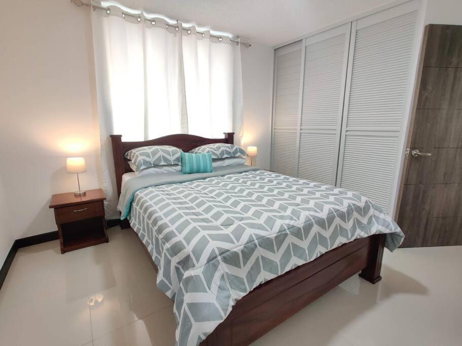 En Apartment *
